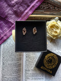 Coleção Ressonância Arcana - Brincos artesanais em tom bronze com cristais castanhos
