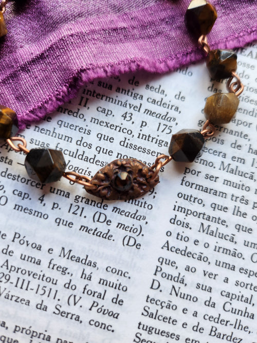 Colección Resonancia Arcana - Pulsera de Ojo de Tigre y Cobre