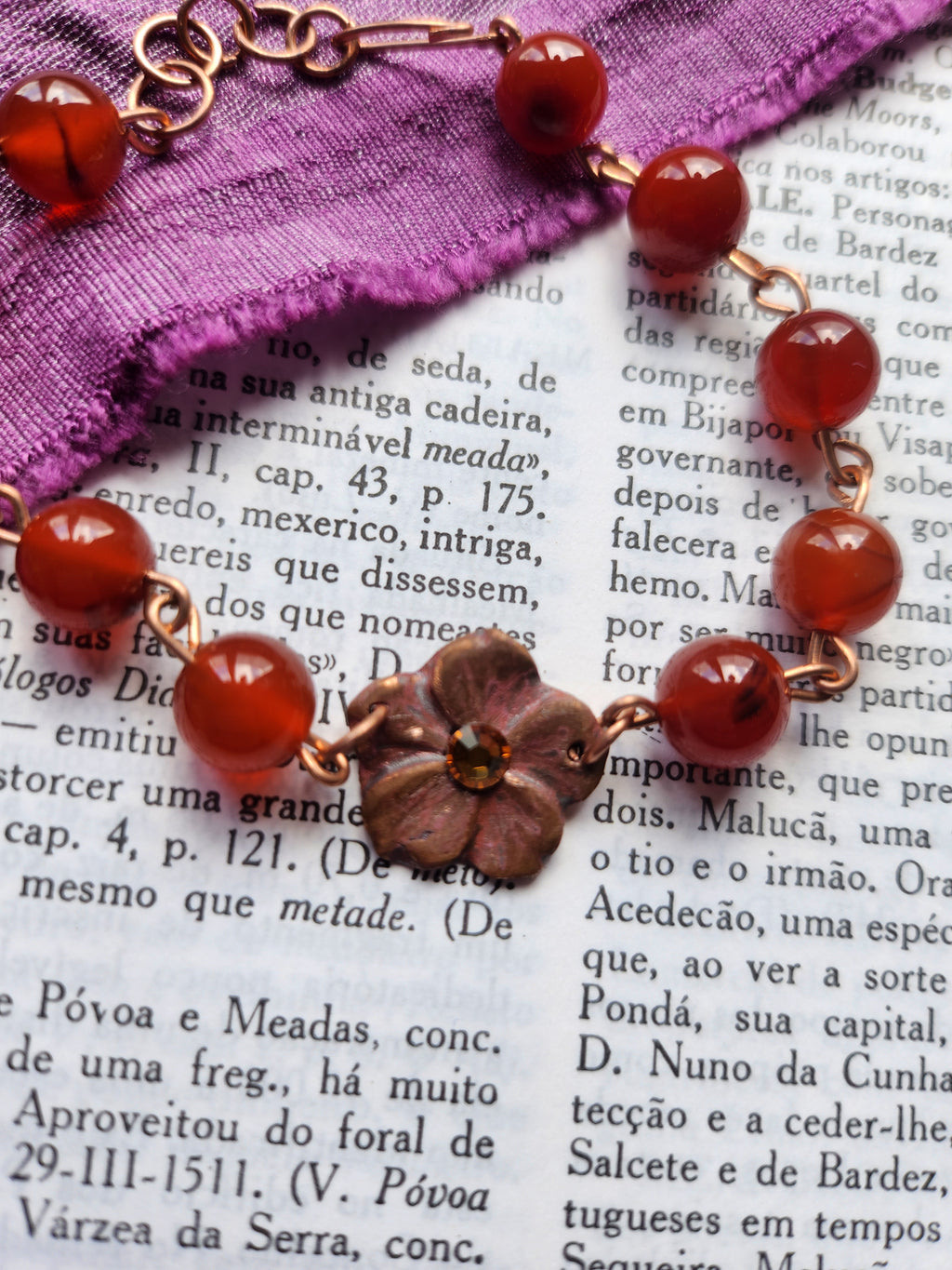 Colección Flor Eterna - Pulsera de Cornalina y Cobre