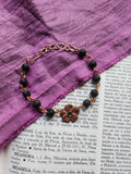 Colección Flor Eterna - Pulsera de Piedra Volcánica y Cobre
