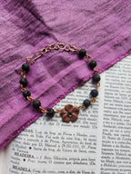 Colección Flor Eterna - Pulsera de Piedra Volcánica y Cobre